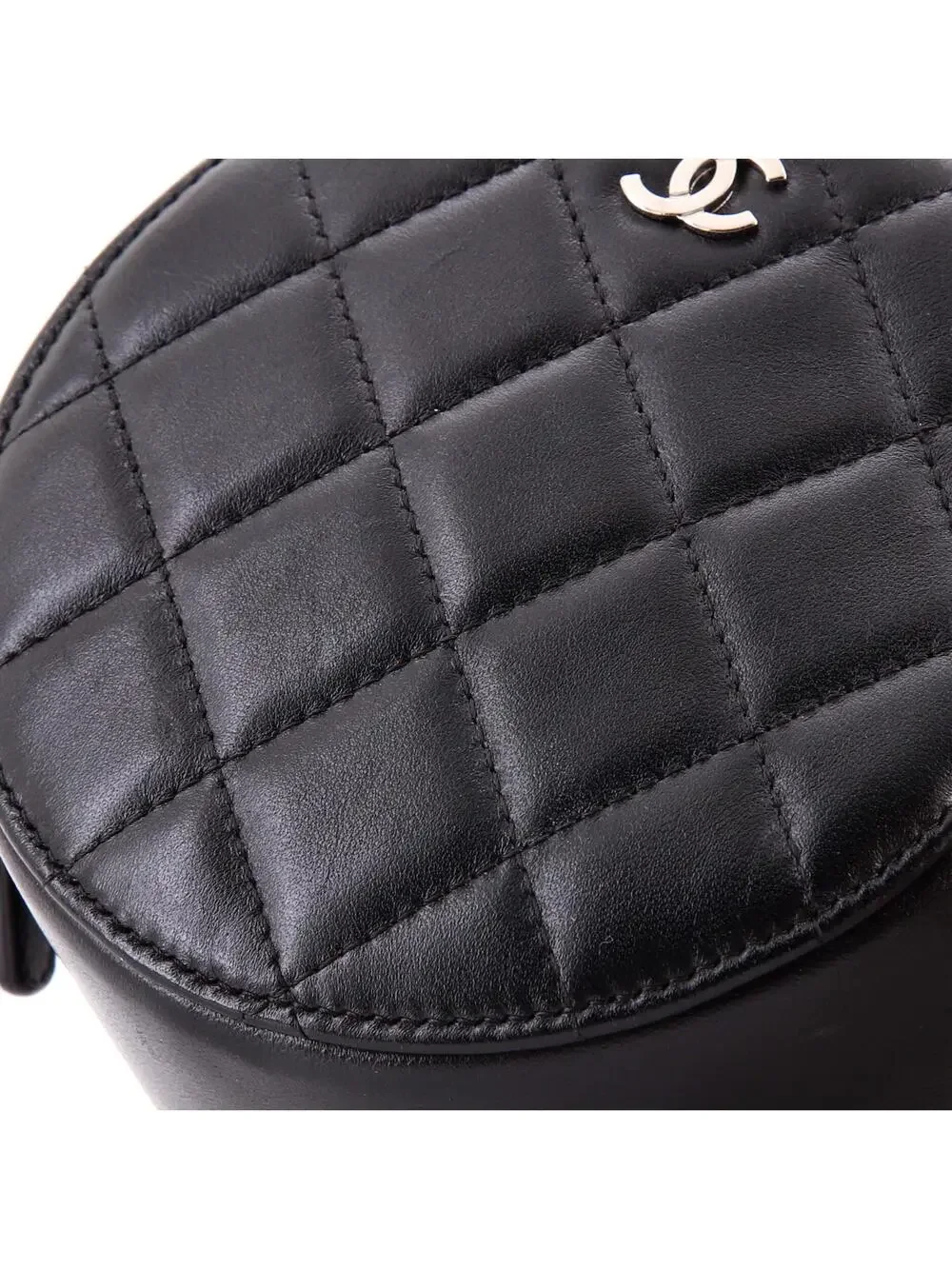 CHANEL elevate your